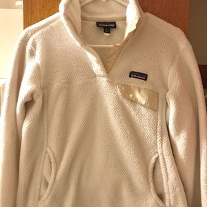 Patagonia pull over sweater